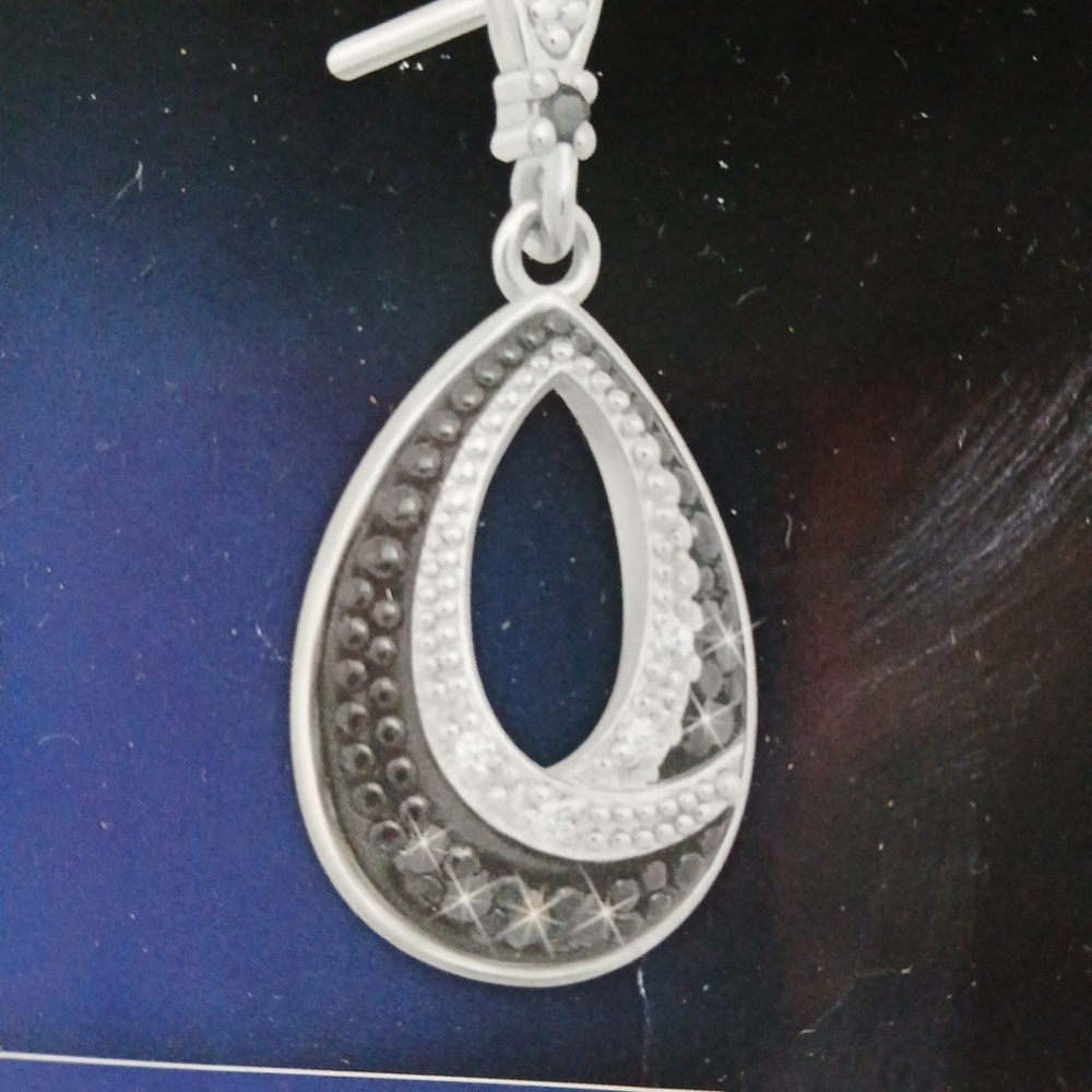 Danbury Mint Diamond Necklace & Earrings Set Never Worn